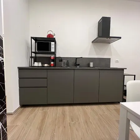 Citywise Vittorio - Independent Near Station Bari