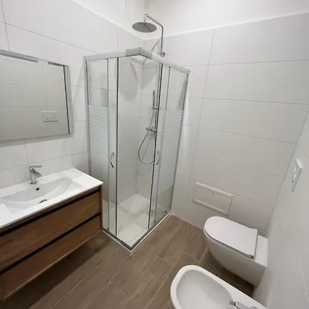 Citywise Vittorio - Independent Near Station Gasthof