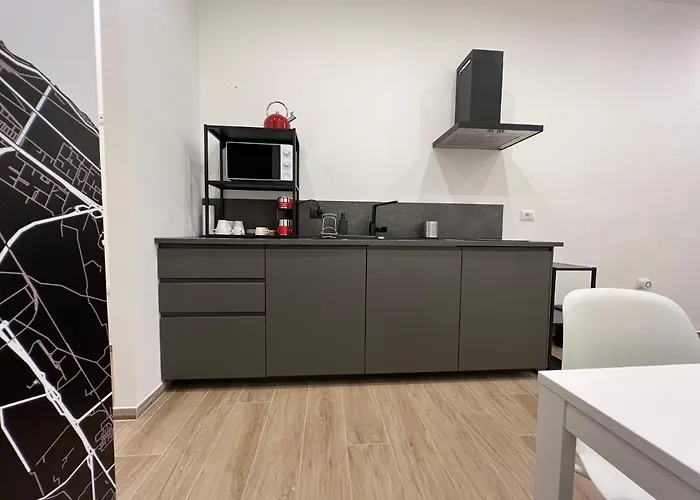 Citywise Vittorio - Independent Near Station Bari