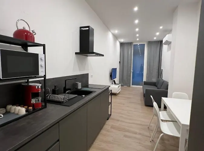 Citywise Vittorio - Independent Near Station Casa de hóspedes