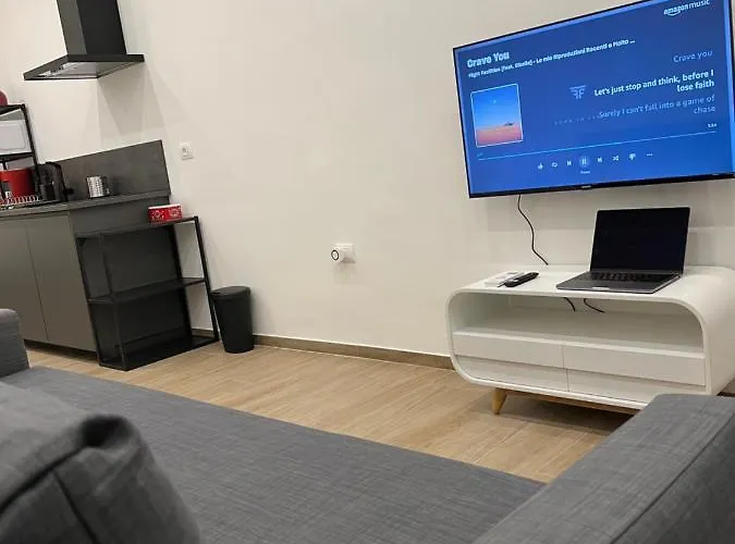 Citywise Vittorio - Independent Near Station Casa de hóspedes